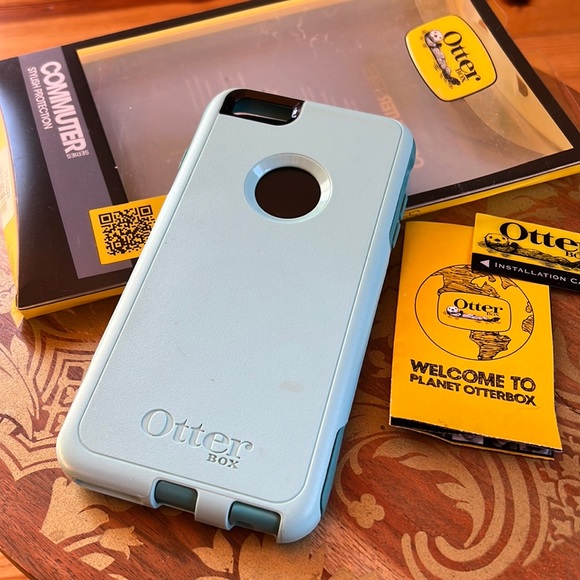 OtterBox Other - ❌DONATED❌ - 💚 3 for $12 💚 - OtterBox Commuter iPhone 6 Plus Phone Case